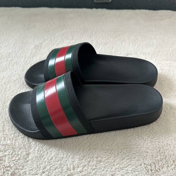 Gucci slides.  They were for my son too small only worn few times - Picture 3 of 5